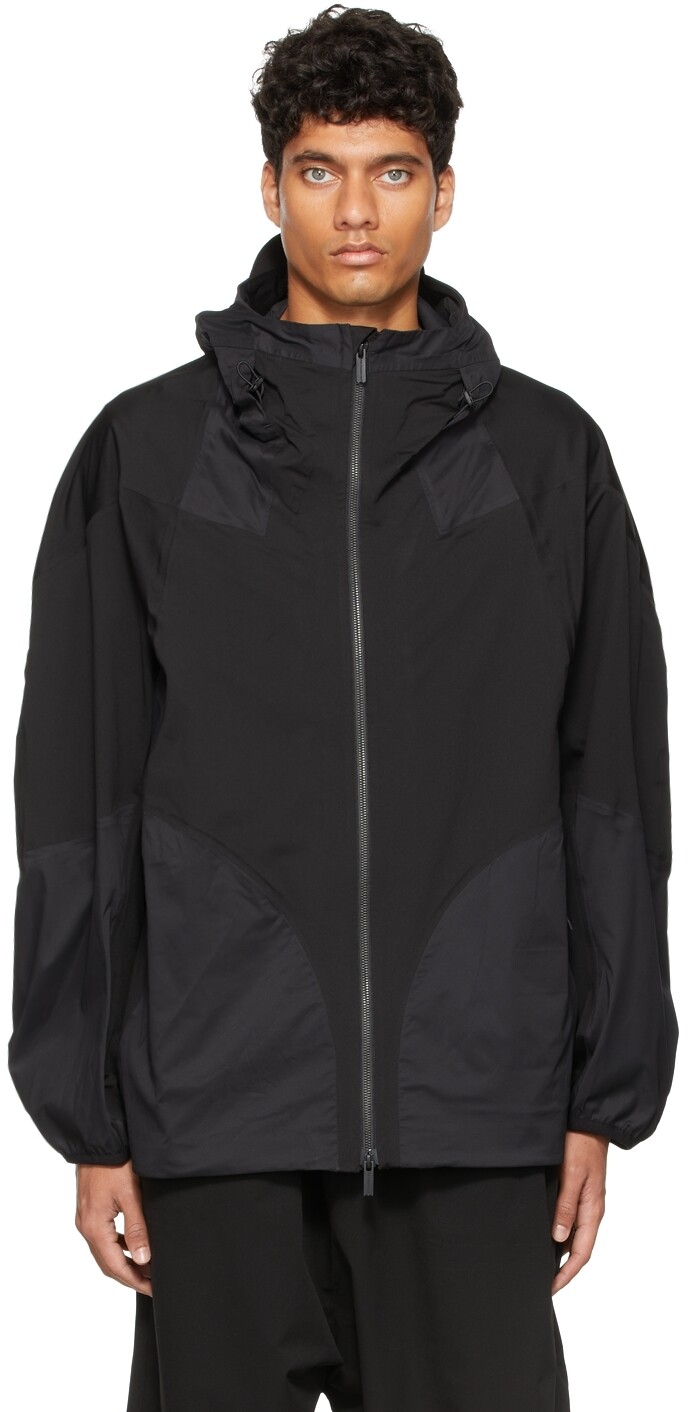 

Черная легкая парка из джерси White Mountaineering︎
