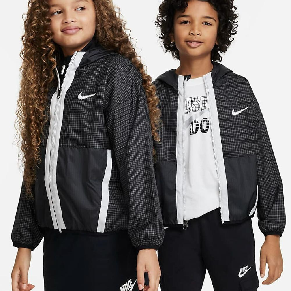 

Куртка Nike Outdoor Play Big Kids' Oversized Woven Jacket