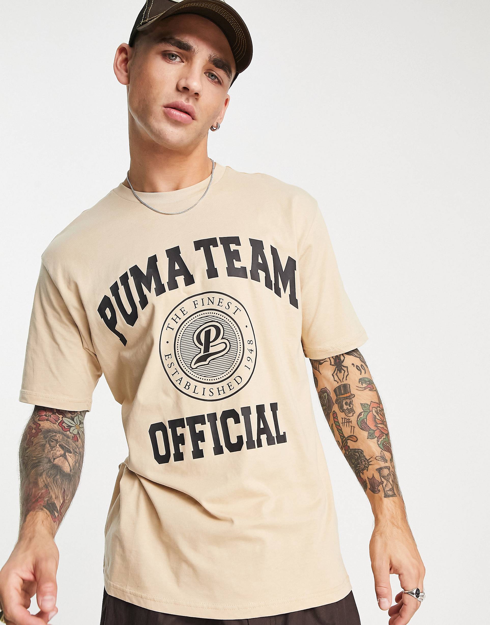 Бежевая футболка с графическим принтом Puma team