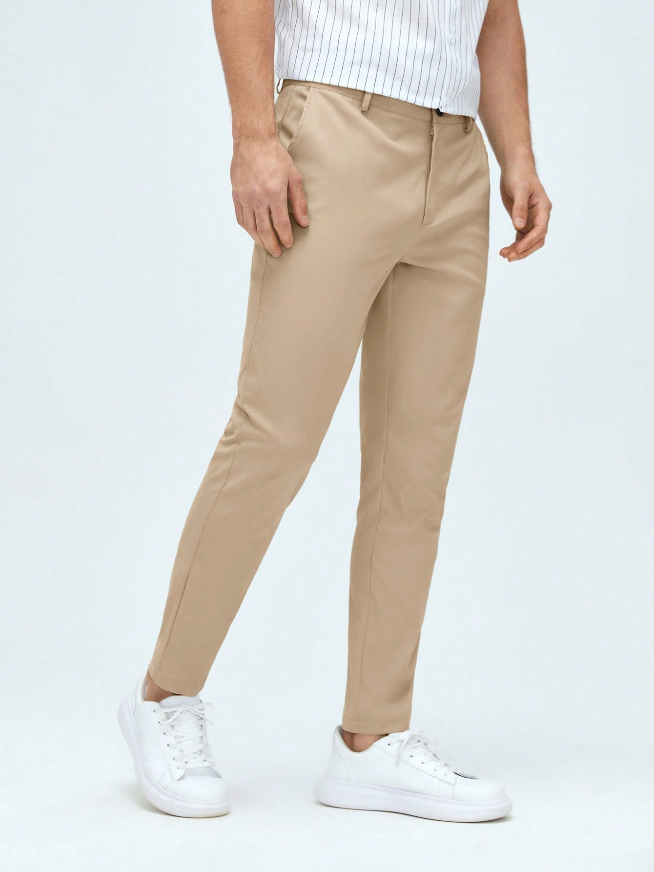 цена Мужские классические классические брюки из тканого материала с боковыми карманами Manfinity Mode, хаки