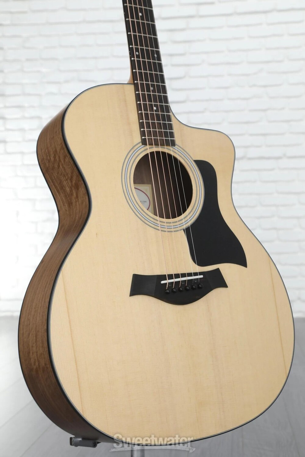 

Акустико-электрическая гитара Taylor 114ce - Natural