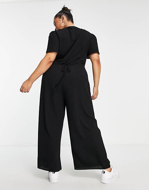 

Черный комбинезон-кюлот с короткими рукавами ASOS DESIGN Curve