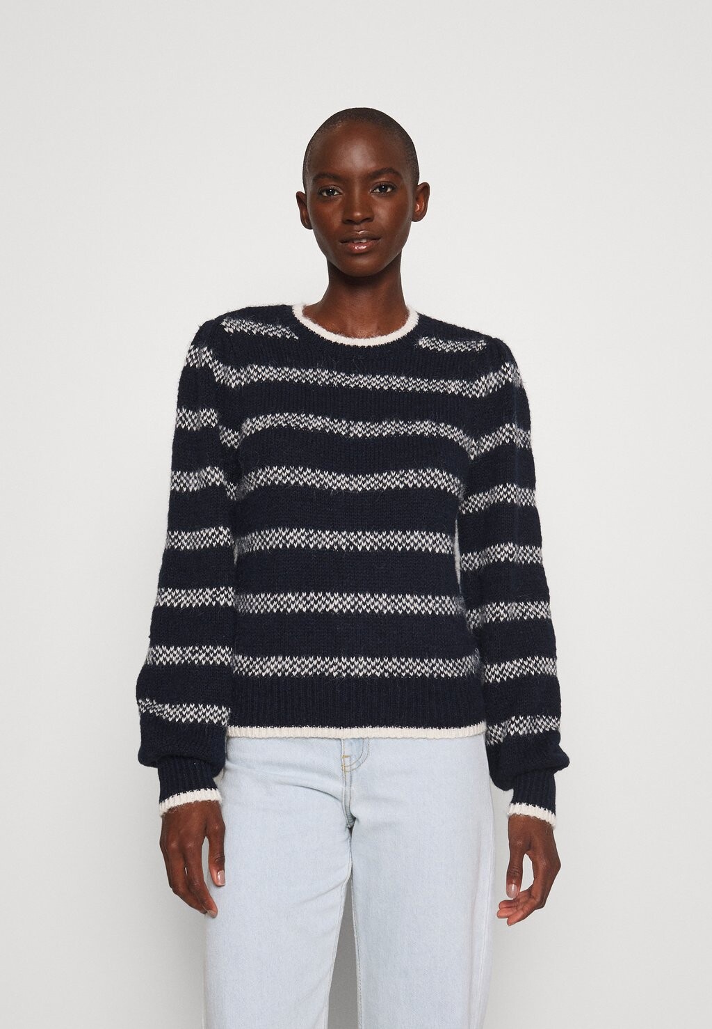 

Свитшот PIECES Tall PCJADINE O-NECK, цвет sky captain/birch