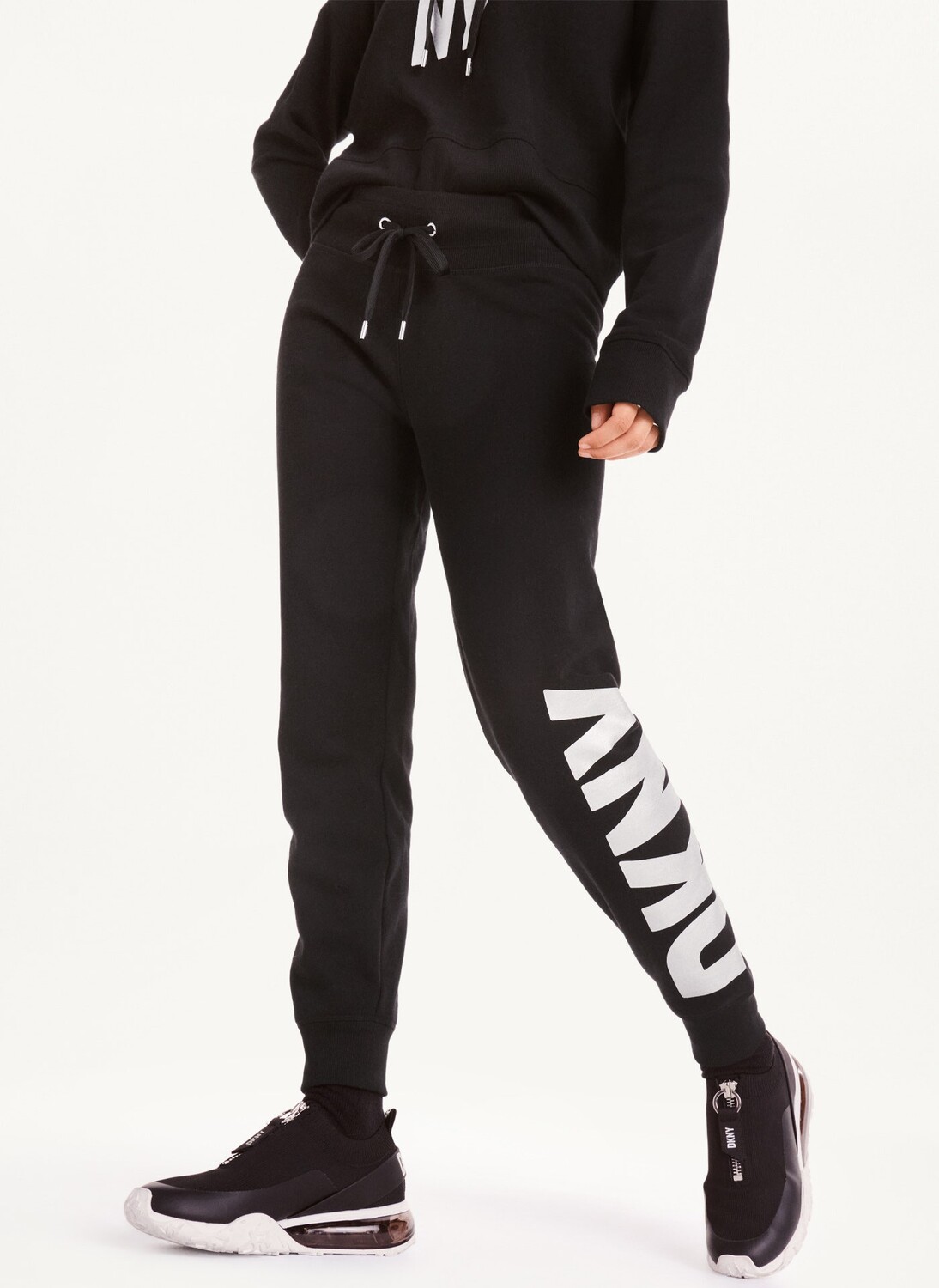 

Спортивные брюки с логотипом DKNY