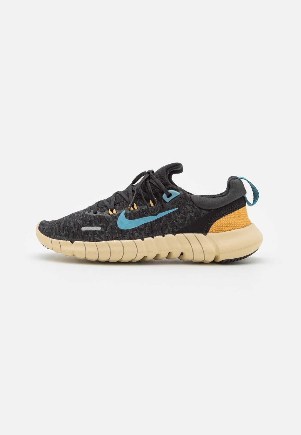 

Кроссовки Nike