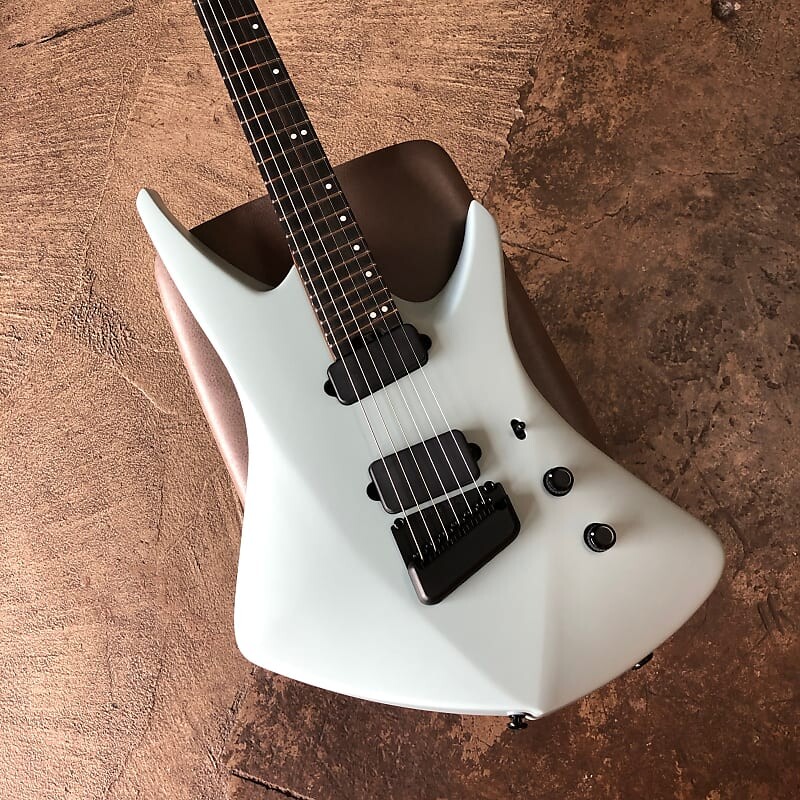 Электрогитара Ernie Ball Music Man Kaizen 6-String Mint электрогитара ernie ball music man kaizen 6 string guitar mint roasted figured maple ebony