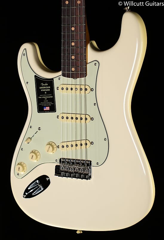 

Fender American Vintage II 1961 Stratocaster Палисандр Накладка на гриф Olympic White Left-Hand (698) Fender American II Stratocaster Rosewood Fingerboard Left-Hand (698)