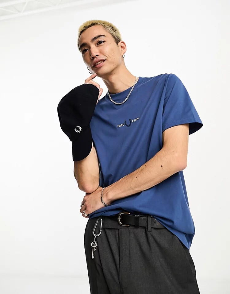 

Футболка Fred Perry Embroidered, синий