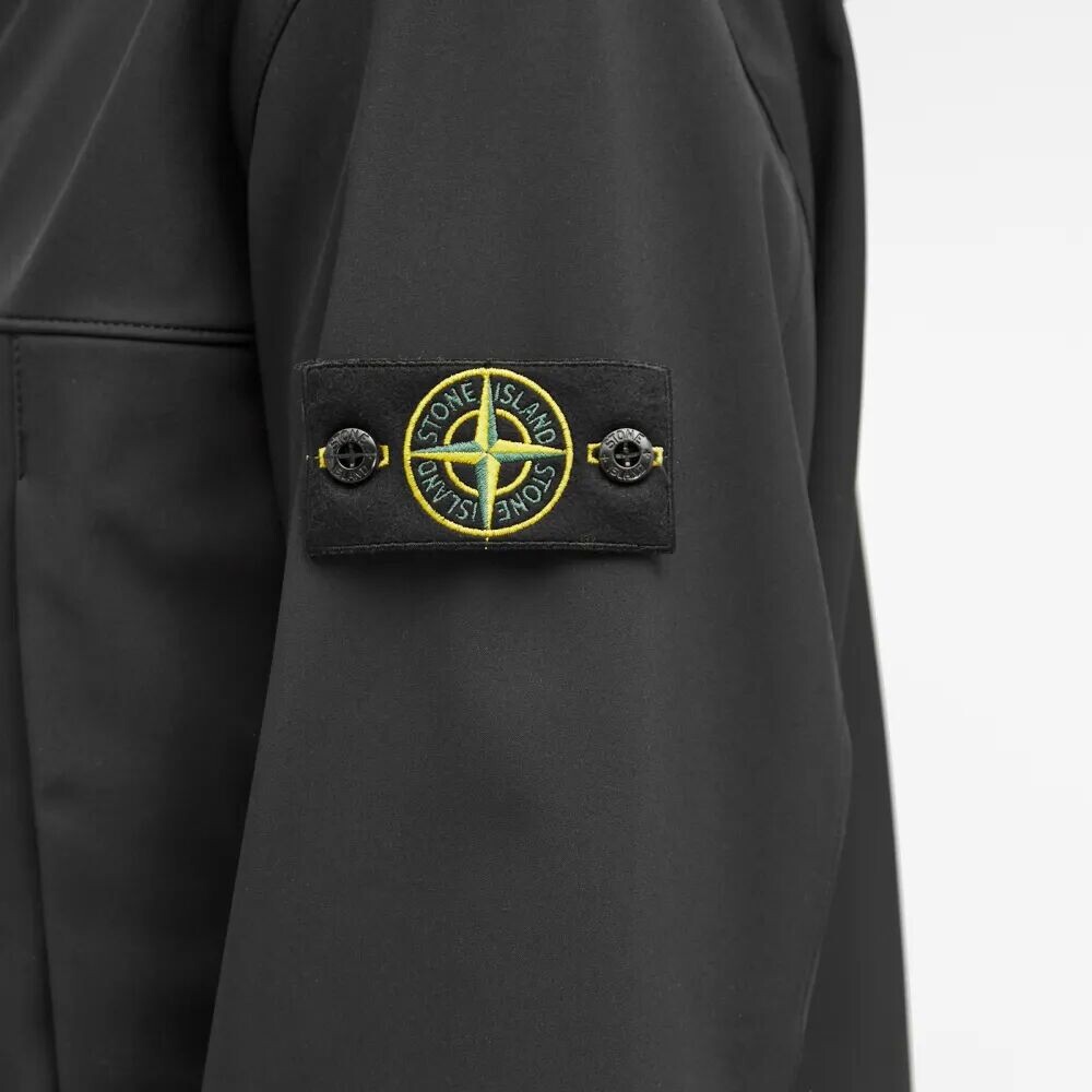

Stone Island Куртка Soft Shell-R с капюшоном, черный