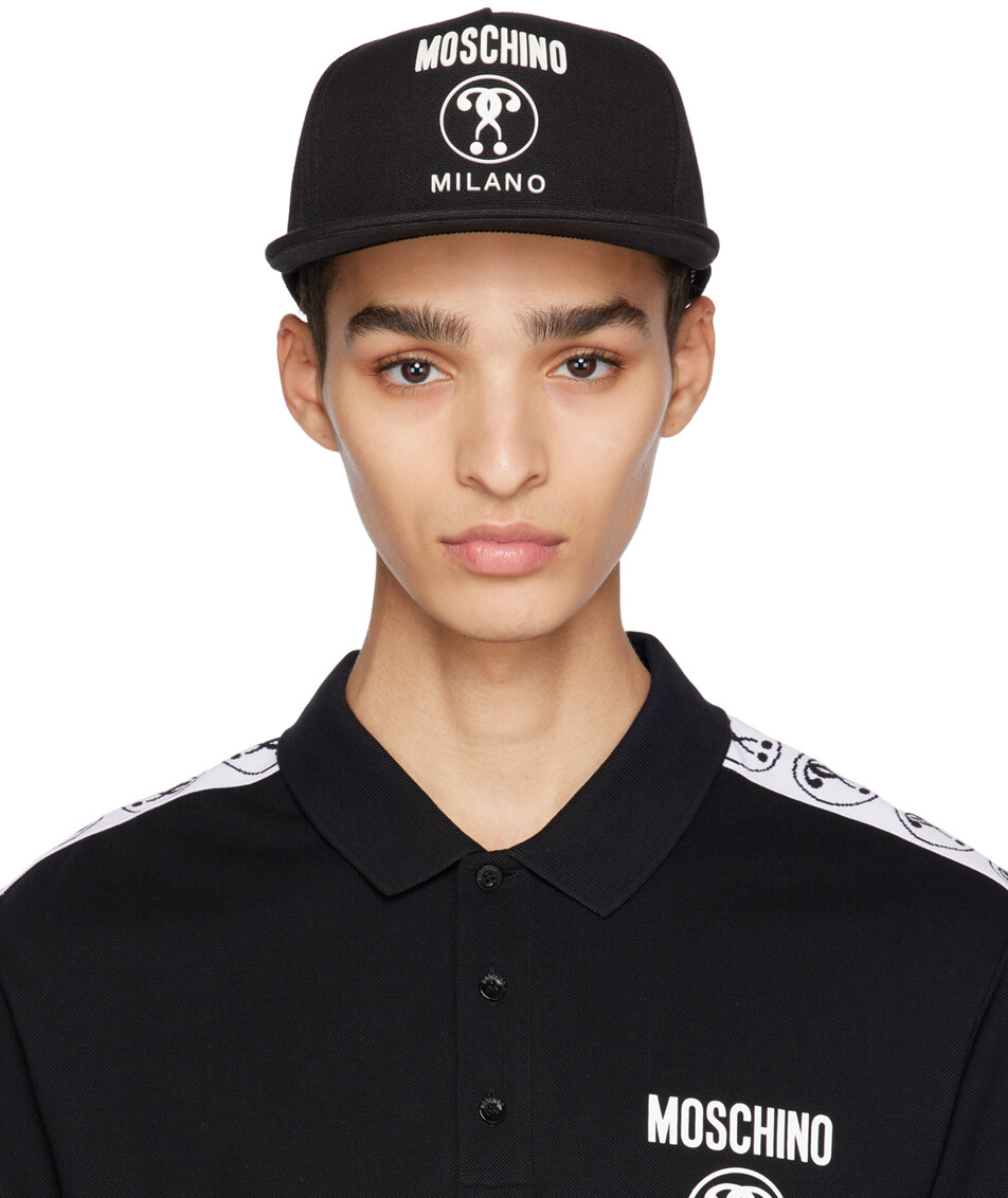 

Черная кепка с логотипом Moschino