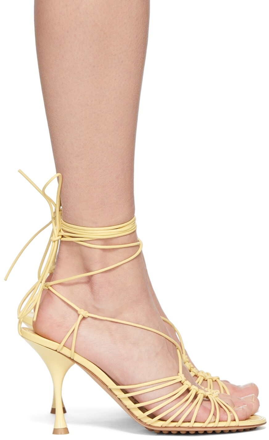 

Желтые босоножки на каблуке в горошек Lagoon Bottega Veneta