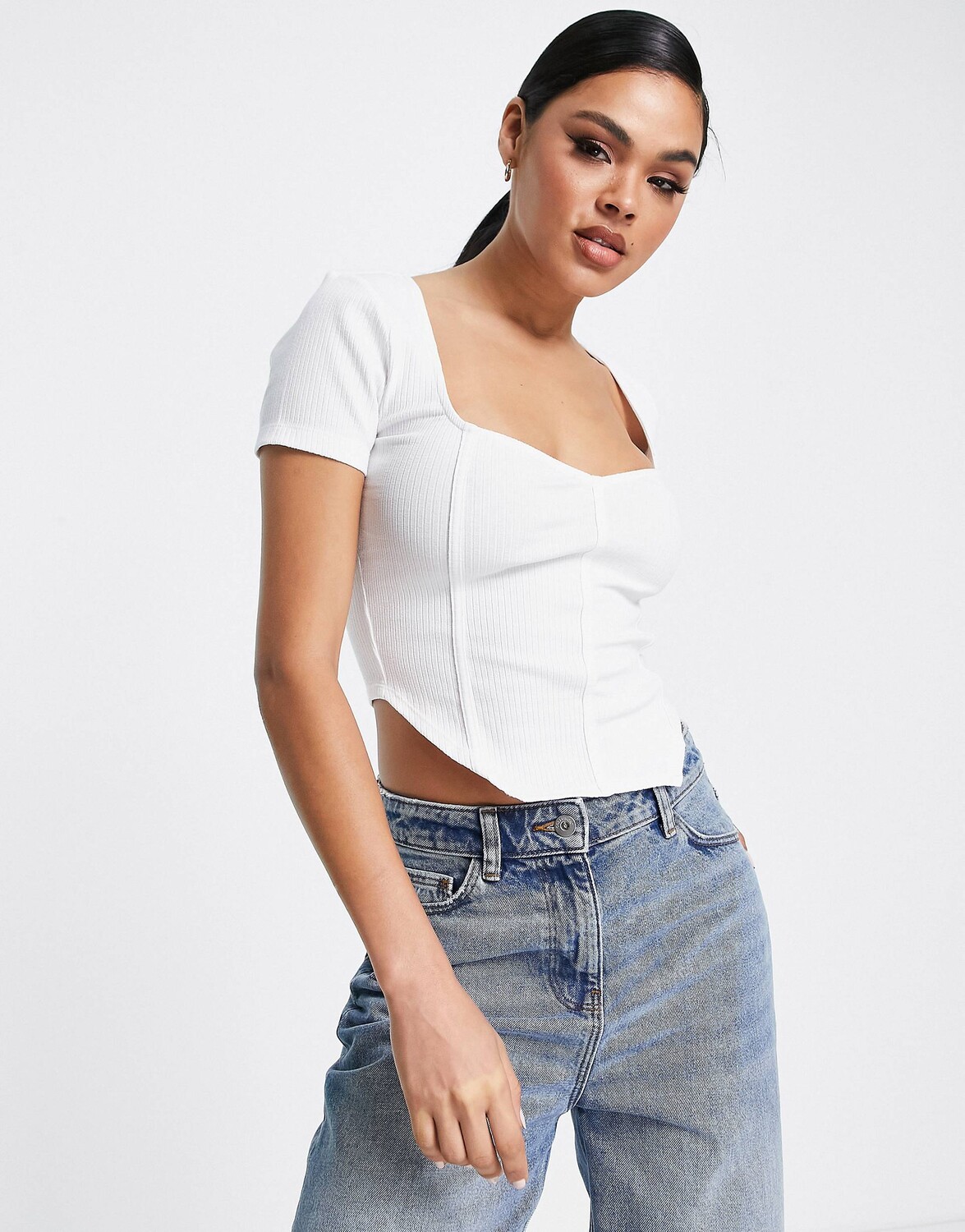 

Белый корсет с короткими рукавами и очень широким вырезом ASOS DESIGN