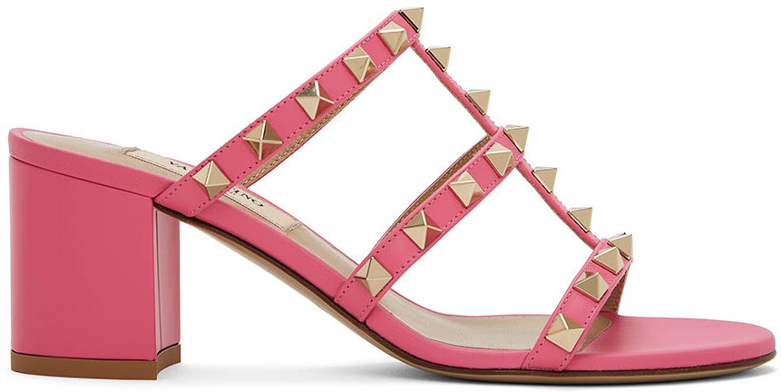 

Розовые босоножки на каблуке Rockstud Valentino Garavani