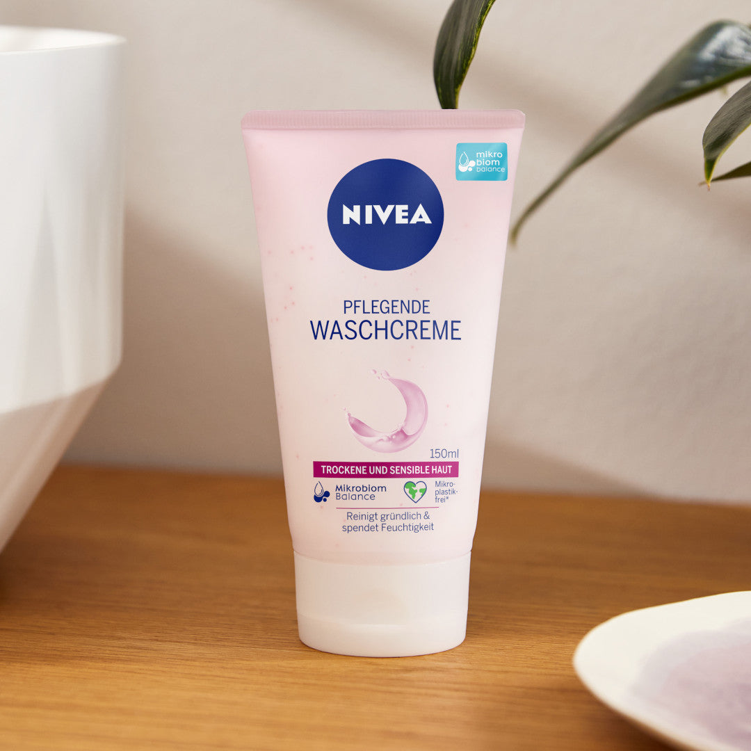 Гель очищающий нивея. Nivea очищающий гель.