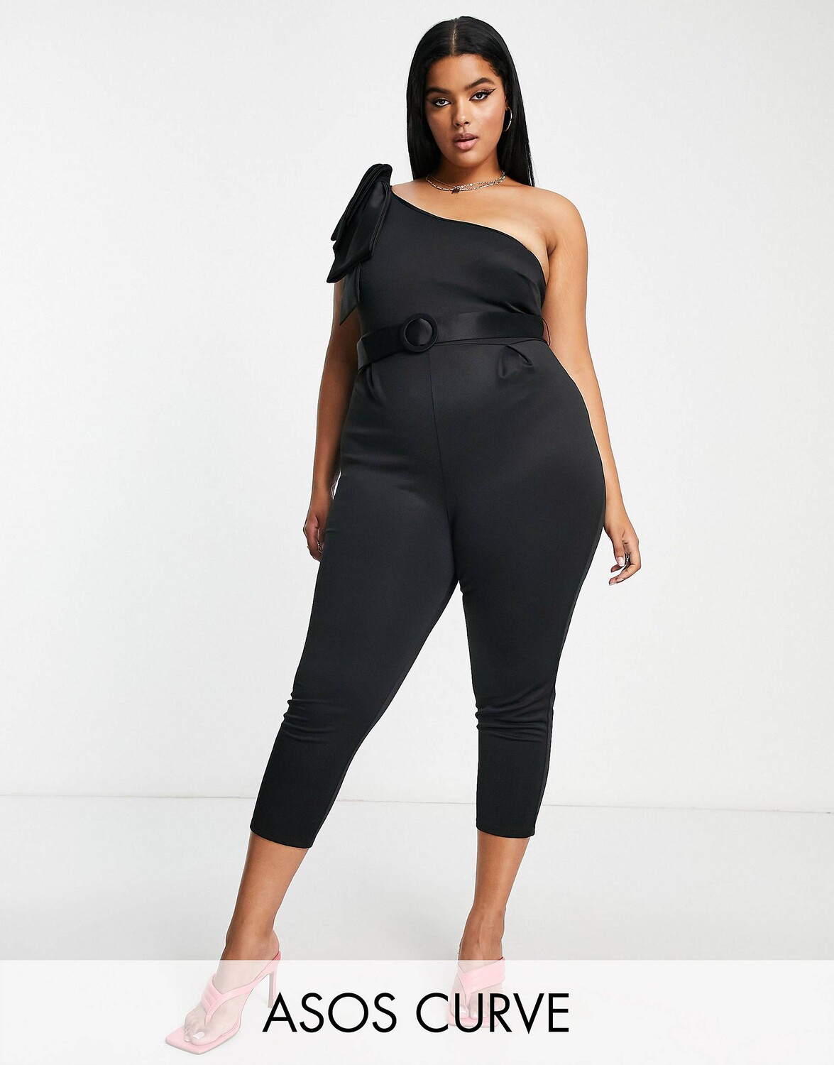 

Черный комбинезон на одно плечо с поясом и бантом ASOS DESIGN Curve