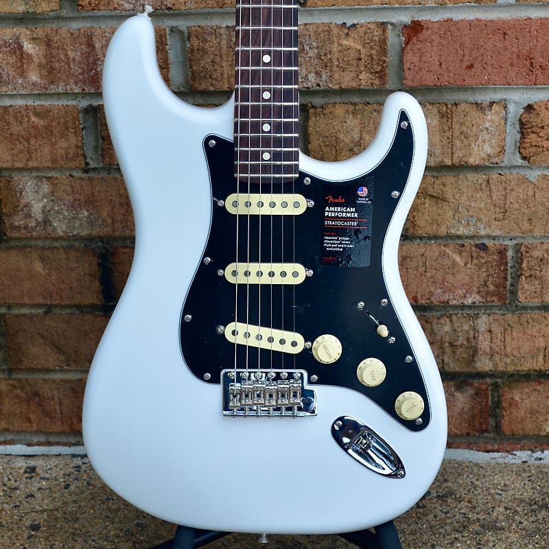 цена Fender American Performer Stratocaster, накладка на гриф из палисандра, арктический белый American Performer Stratocaster?, Rosewood Fingerboard, Arcti...