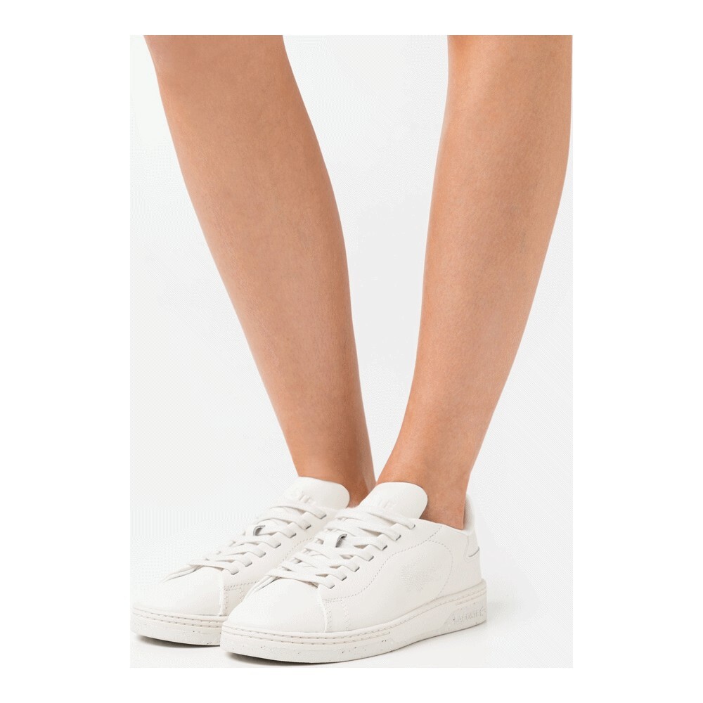 

Кроссовки Lacoste Court, off white
