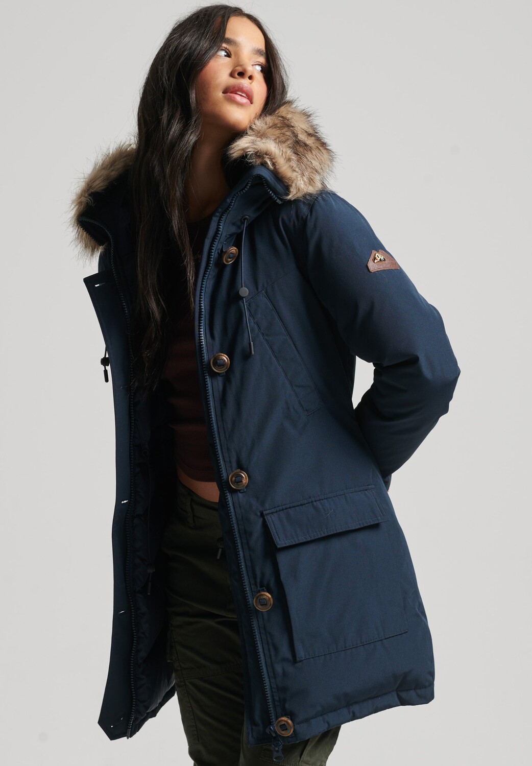 

Пуховик Superdry, синий