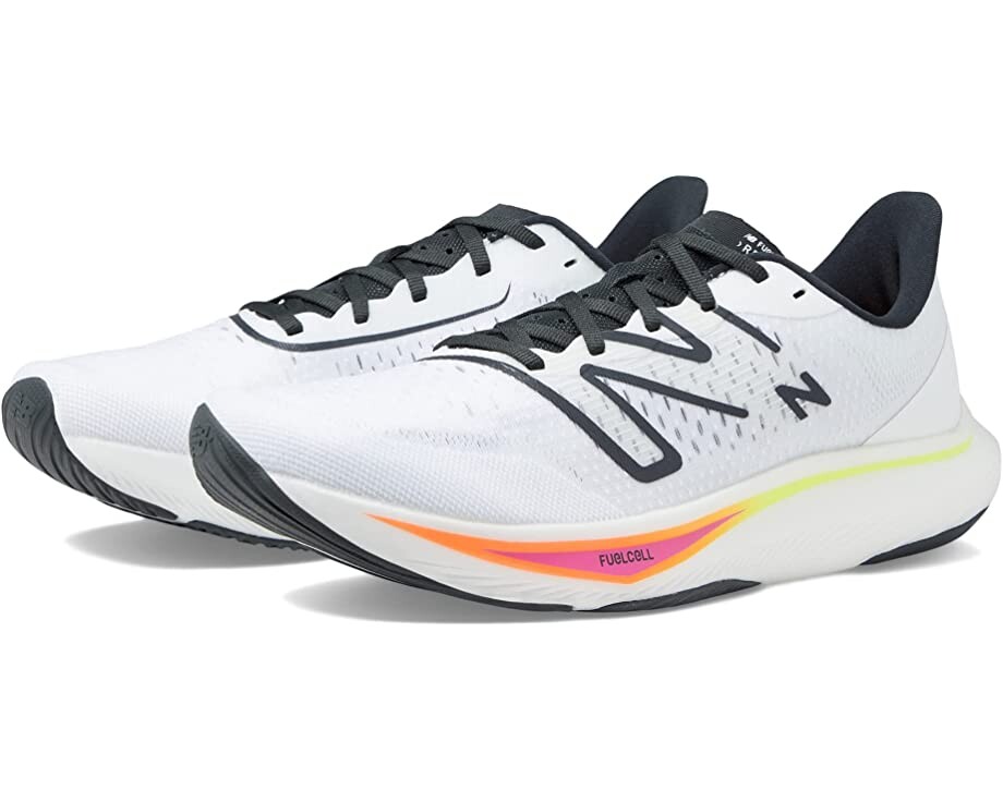 

Мужские кроссовки New Balance FuelCell Rebel v3, белый/черный