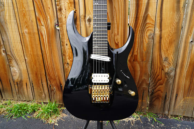 Электрогитара Ibanez Prestige RGA622HX - Black 6-String Electric Guitar w/ Case электрогитара ibanez john scofield jsm20 hollowbody guitar black w case