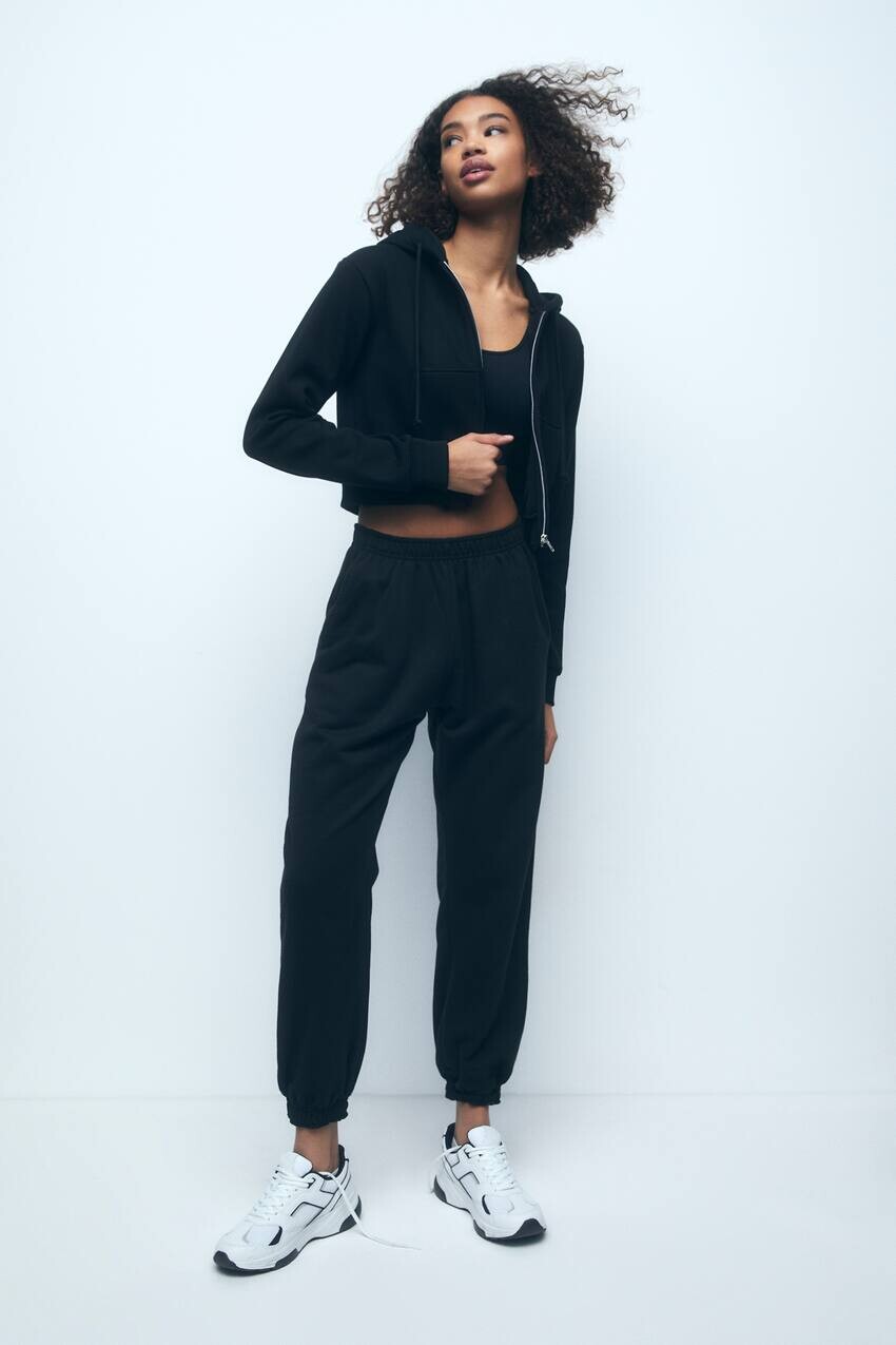 

Базовые джоггеры с эластичной окантовкой Pull&Bear, черный
