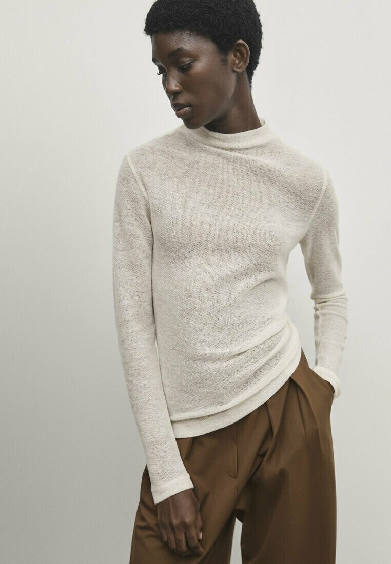 

Свитер Long Sleeve With Standing Collar Massimo Dutti, бежевый