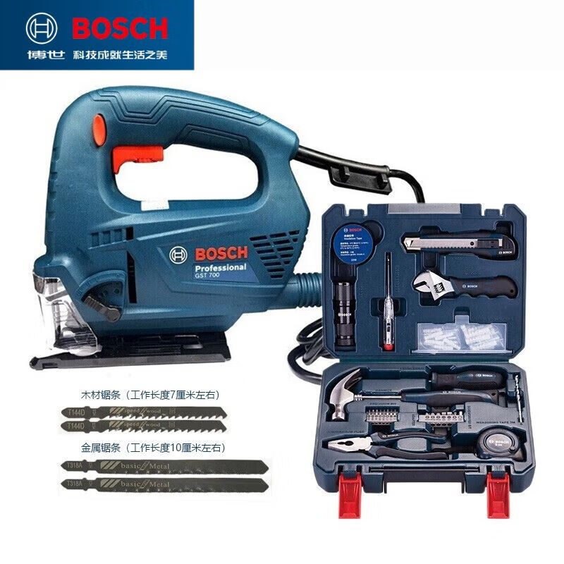 Лобзик Bosch GST700 + полотно T144D, T318A, набор инструментов