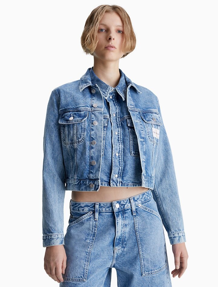 

Укороченная джинсовая куртка в стиле 90-х Calvin Klein, синий