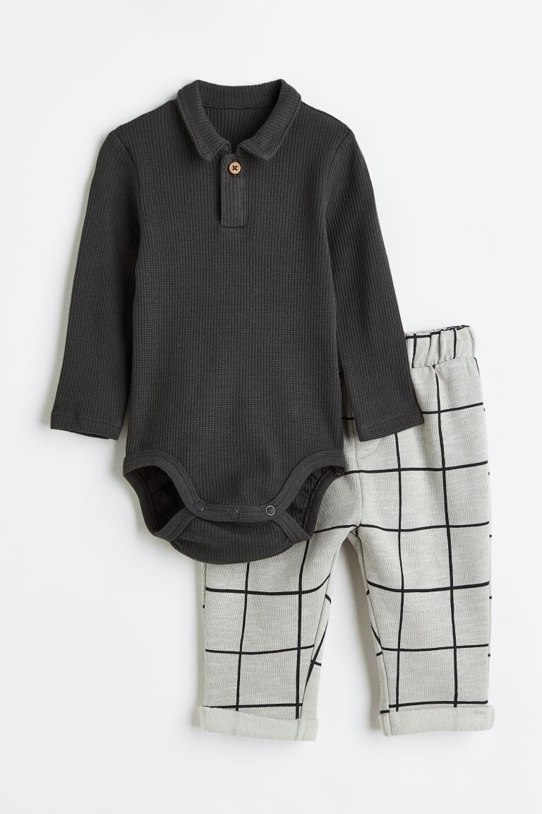 

Комплект из двух частей боди и брюк H&M, темно-серый/клетка