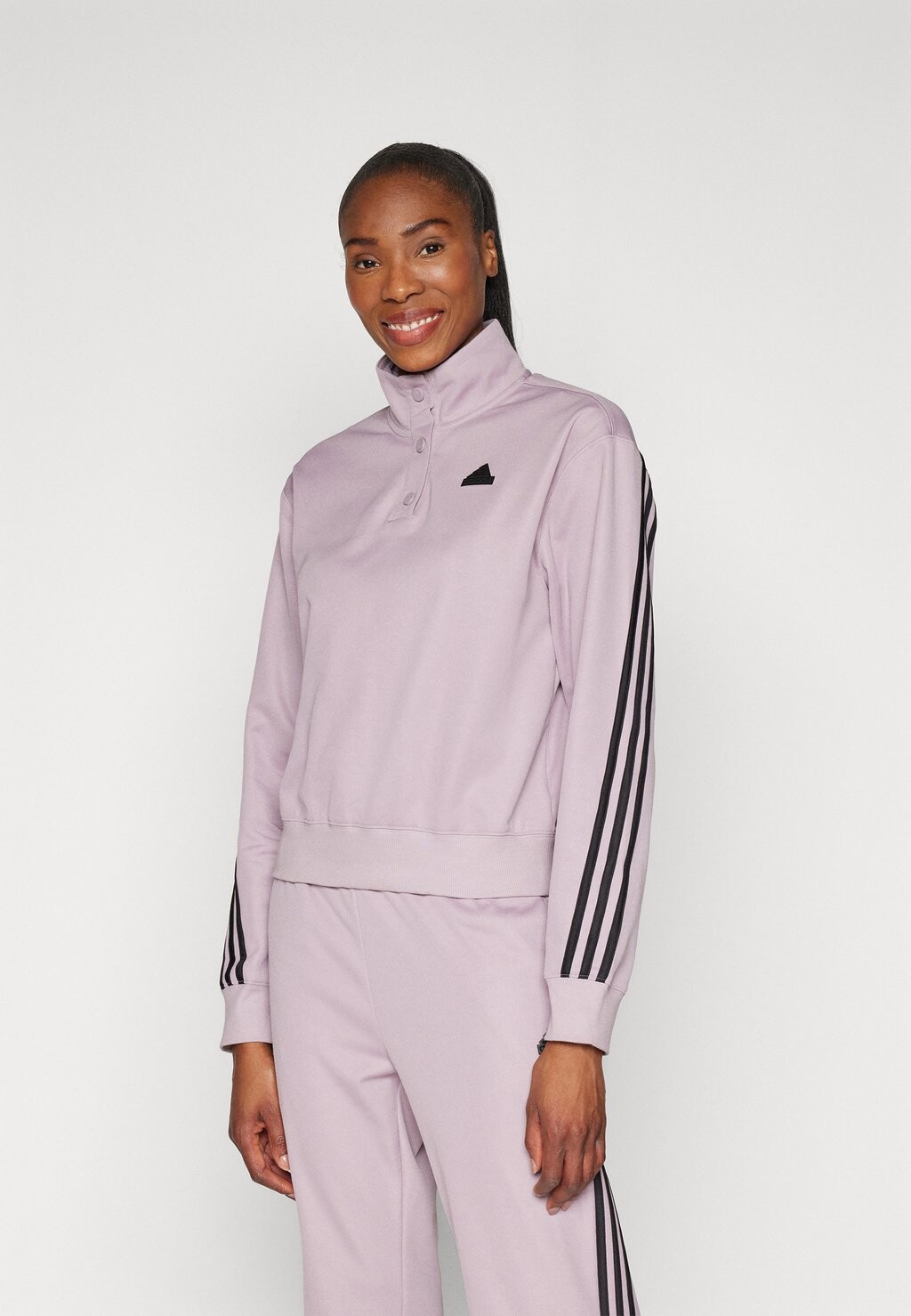 

Толстовка ICONIC WARPPING SNAP adidas Sportswear, цвет preloved fig/black