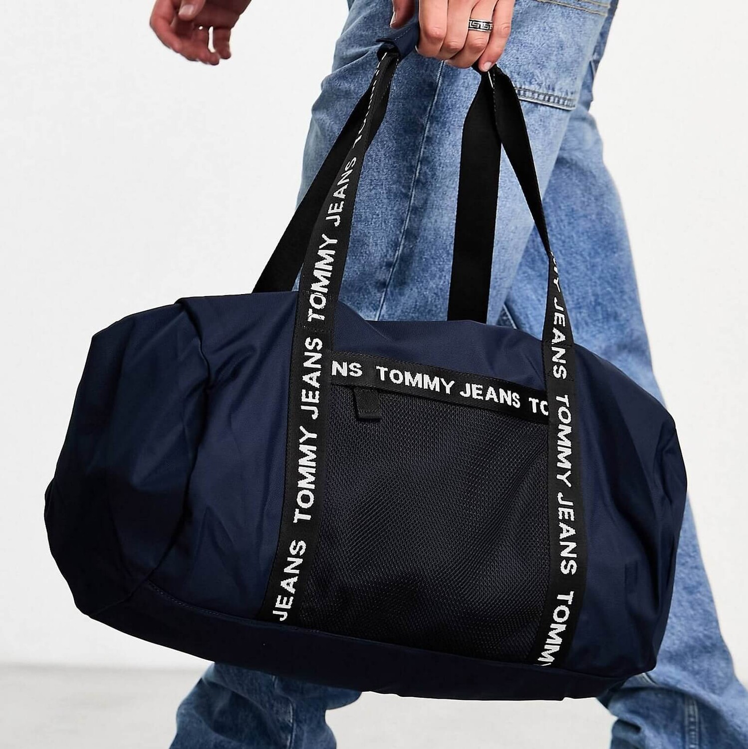 

Спортивная сумка Tommy Jeans Essential, темно-синий