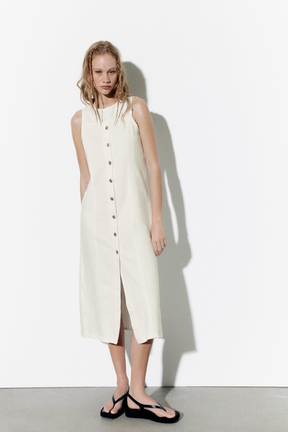 

Джинсовое платье миди ZARA, белый