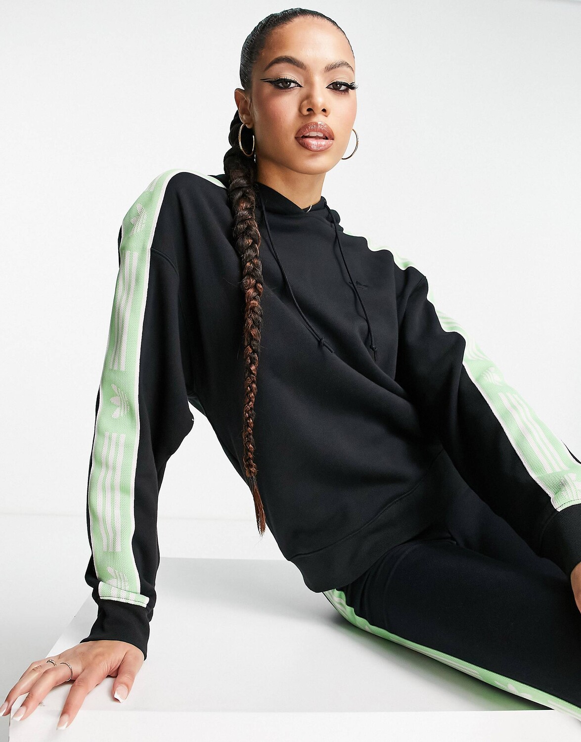 

Худи черного цвета с тесьмой adidas Originals Retro Sport