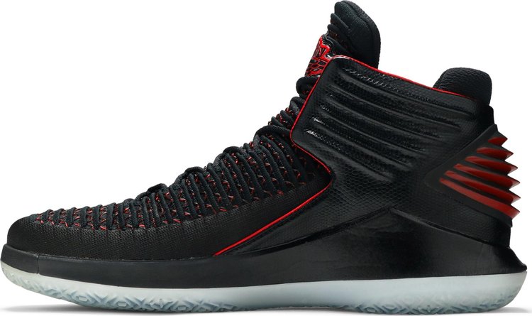 Air jordan 32 rosse 2025 e nere