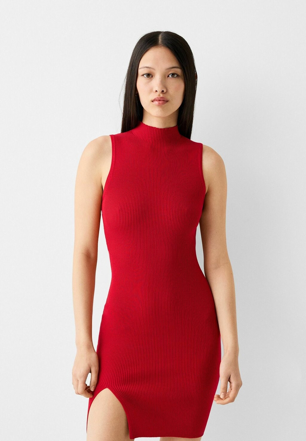 

Платье-футляр Bershka, цвет red