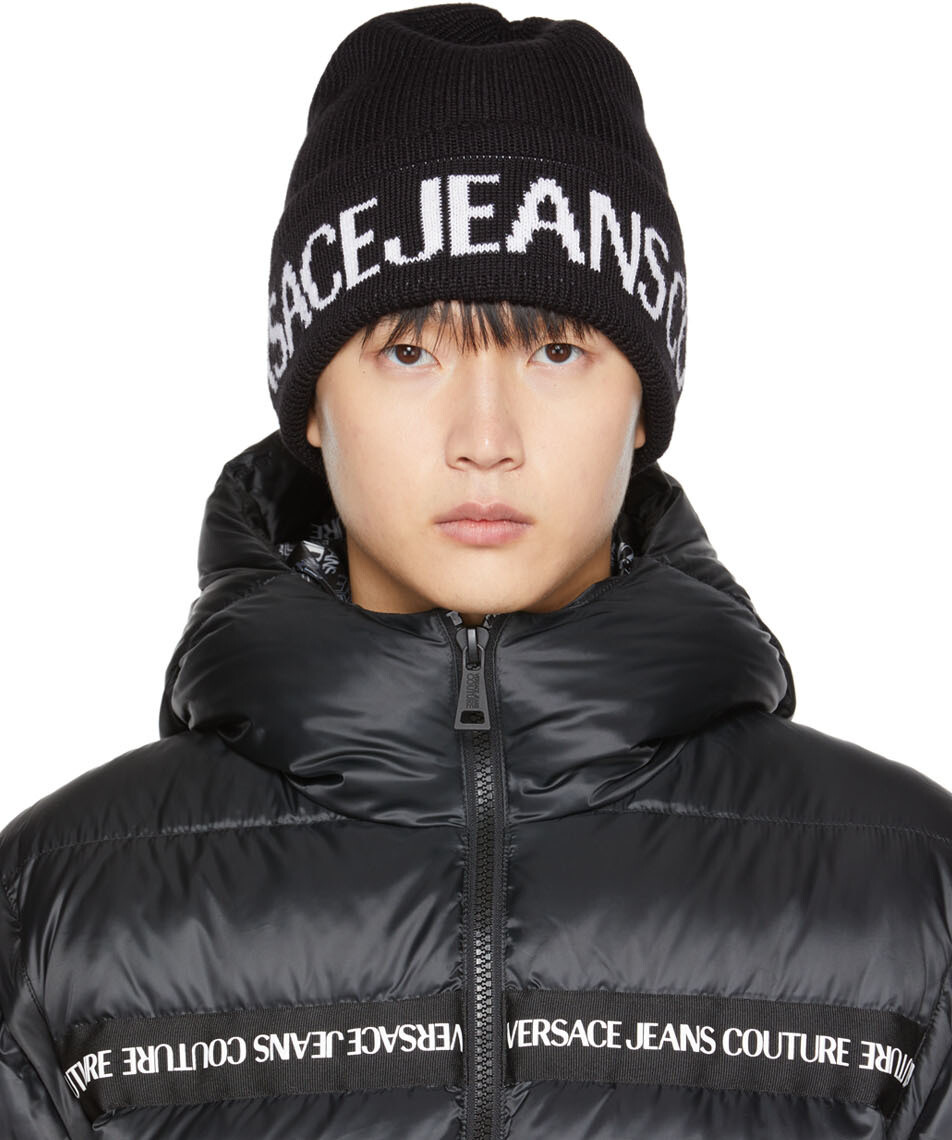 

Черная шапка с логотипом Versace Jeans Couture