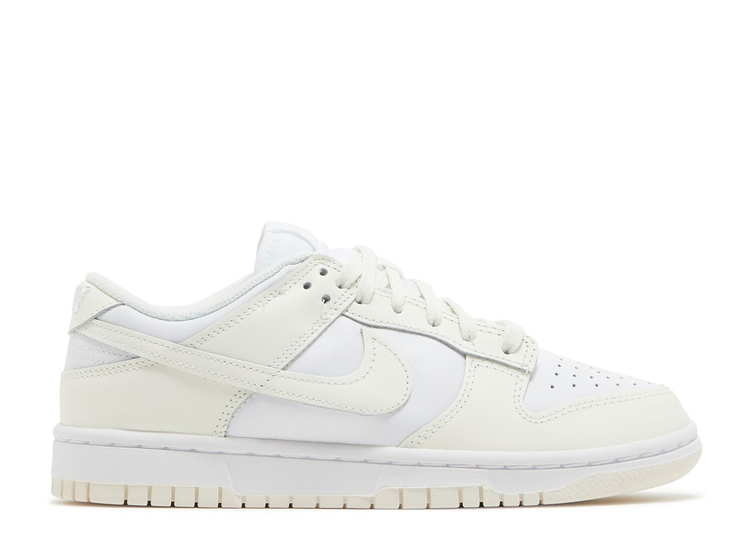 

Кроссовки Nike Wmns Dunk Low 'White Sail', кремовый, Бежевый