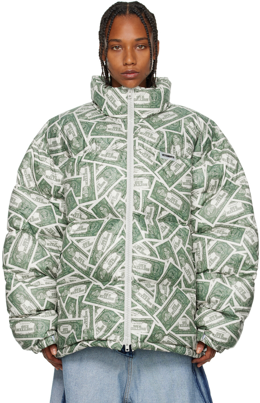 

Зеленый пуховик на миллион долларов VETEMENTS