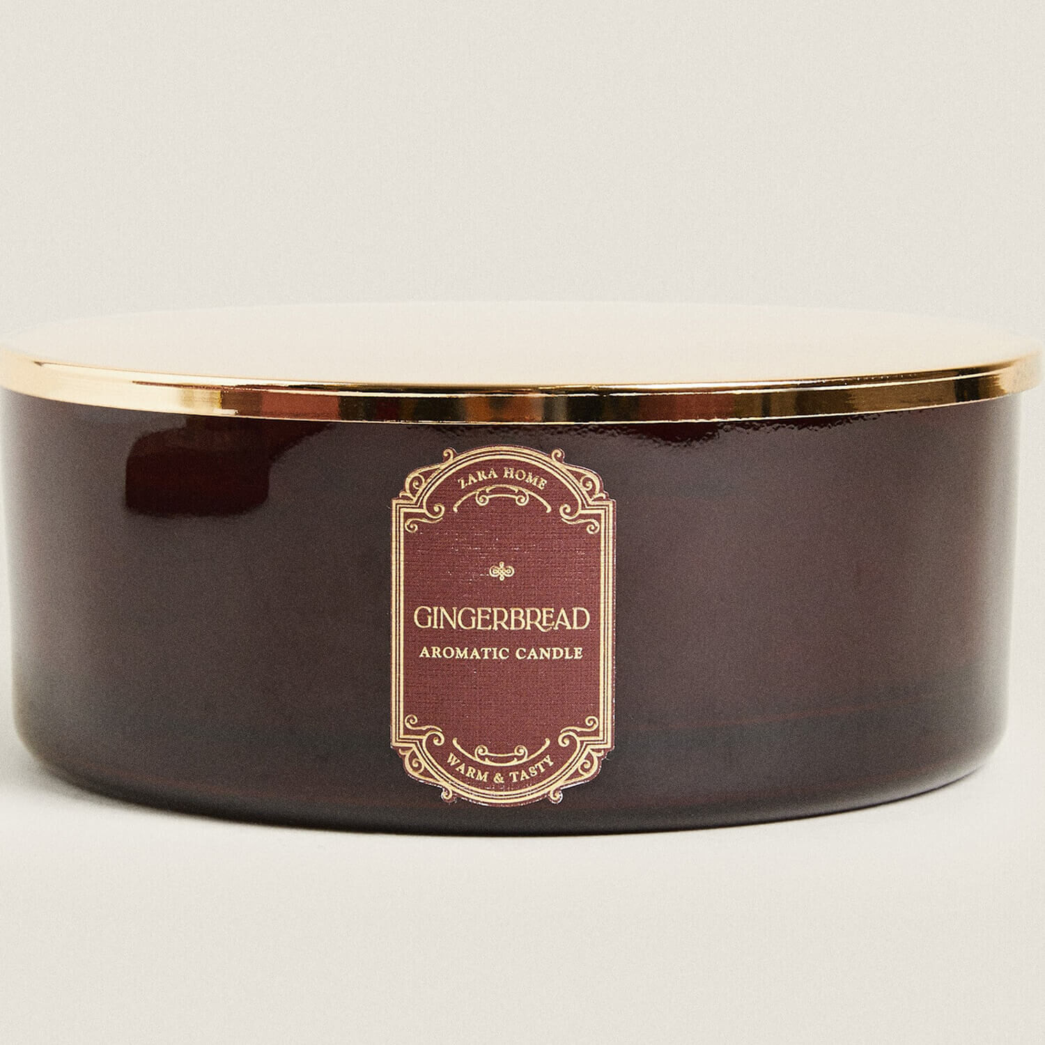 

Ароматическая свеча Zara Home Gingerbread, 900 гр