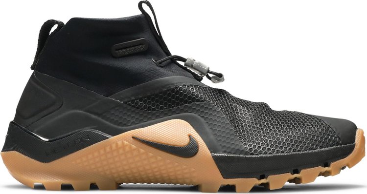 Black and store gold nike metcon