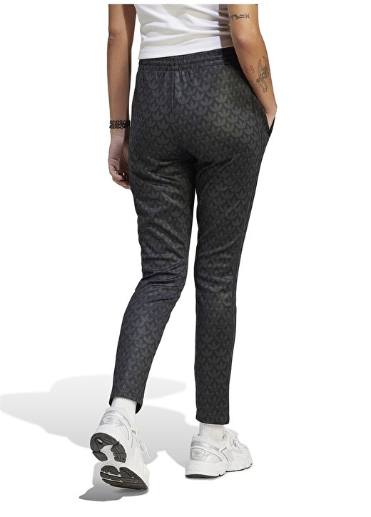 

Спортивные штаны Adidas