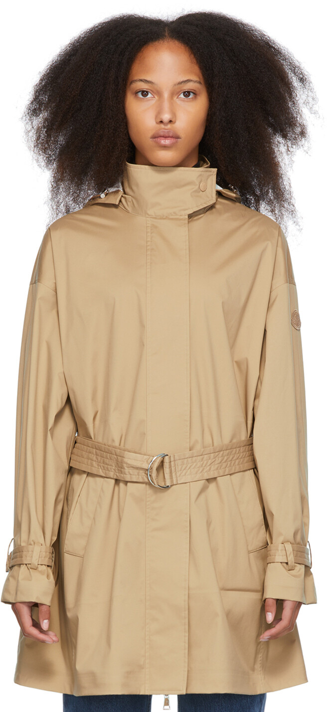 

Бежевая куртка из крепа Moncler
