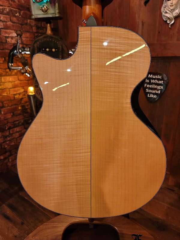 Акустическая гитара Furch Yellow Deluxe SF Maple Ataraxis Music Exclusive 108854 цена и фото