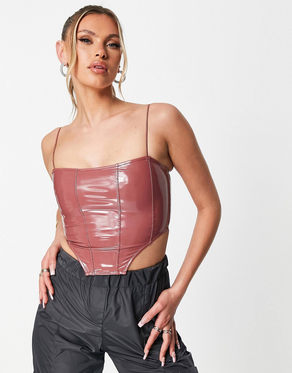 

Лиловый виниловый корсет на бретелях ASOS DESIGN