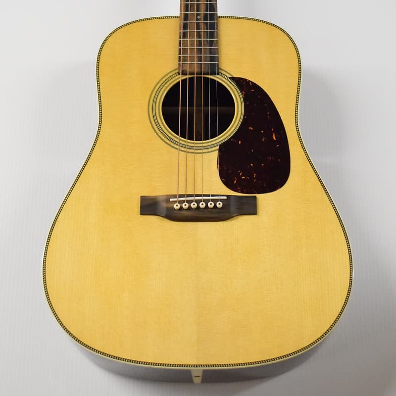 

Акустическая гитара Martin HD-28 Natural со стареющим тонером HD-28 Acoustic Guitar