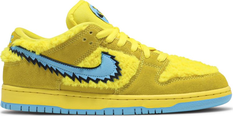 Nike dunk low 2024 trainers in yellow