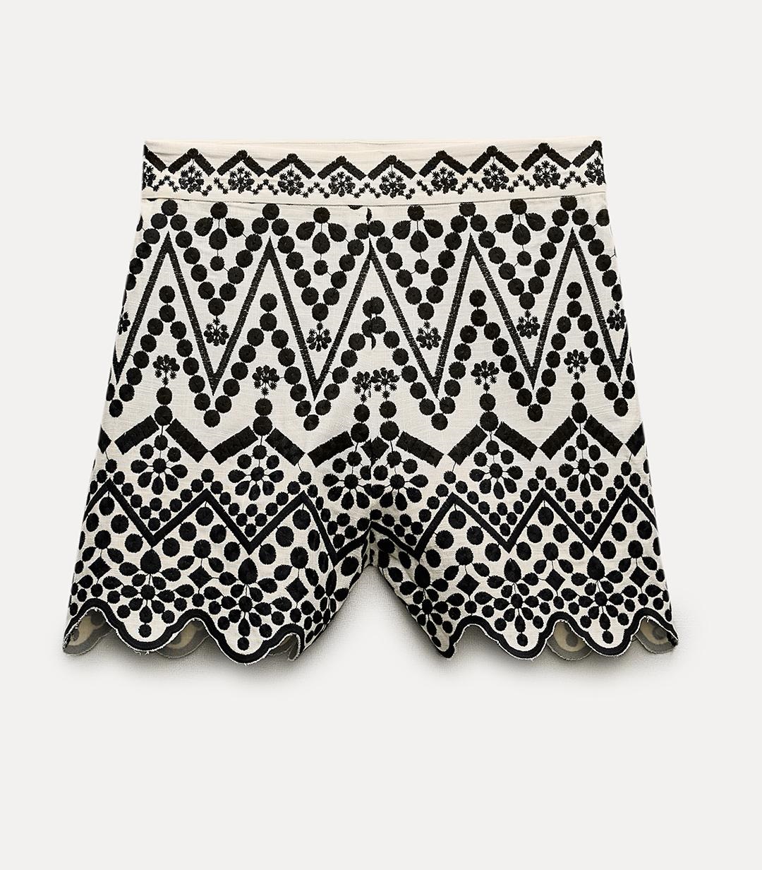 Шорты-бермуды Zara Zw Collection With Contrast Embroidery, черный рубашка zara zw collection 100% ruffled ramie белый