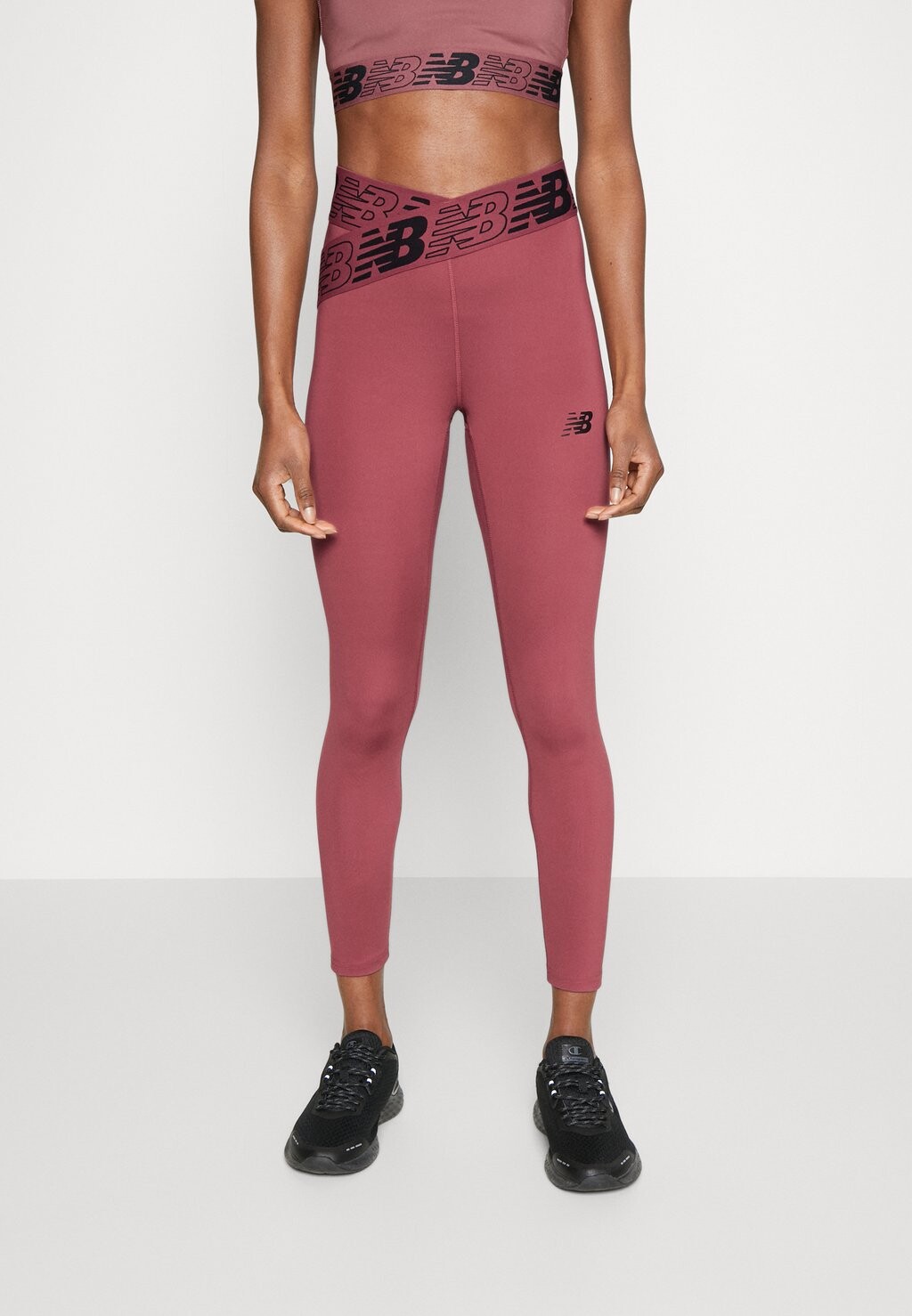

Леггинсы New Balance, бордовый