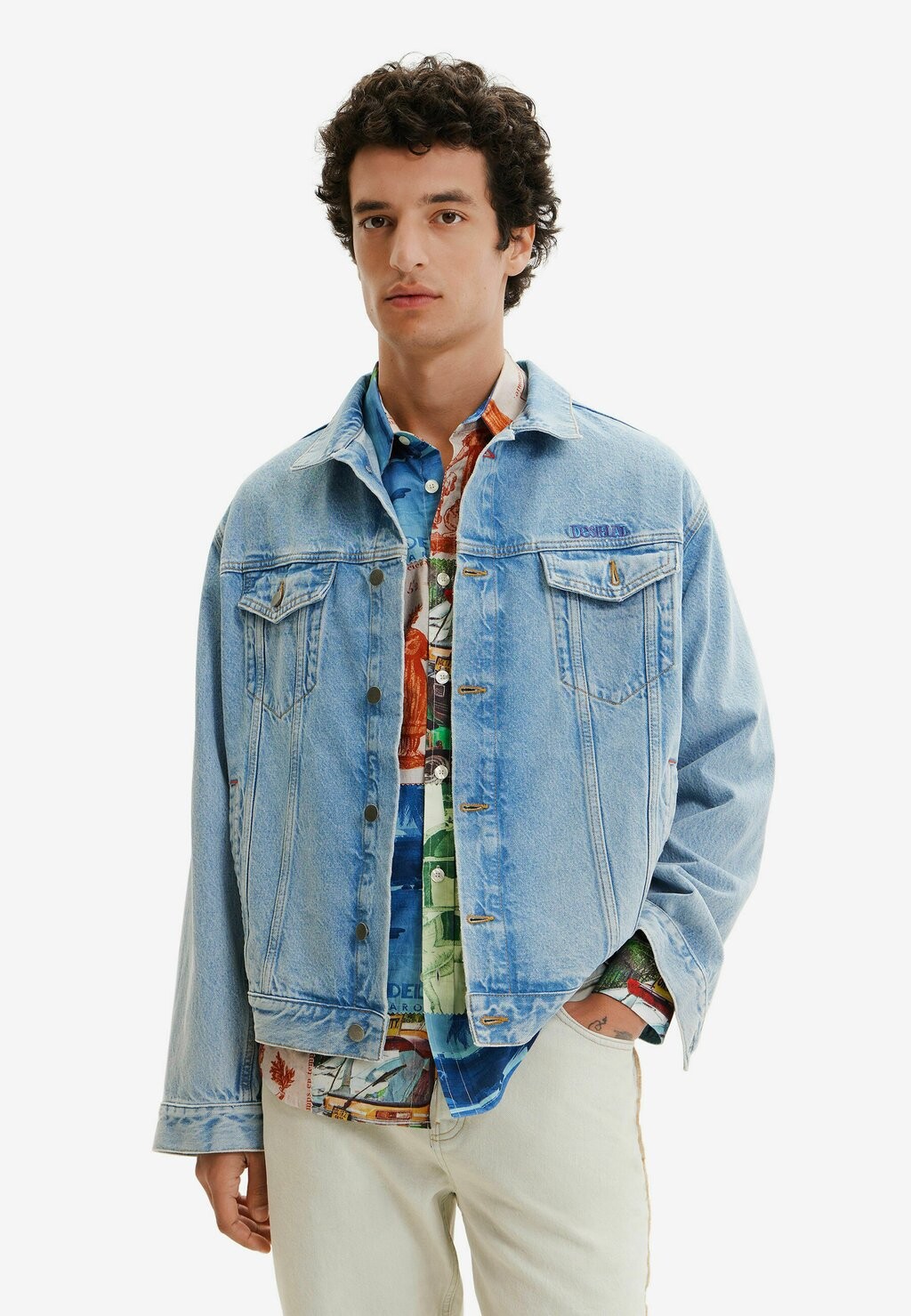 

Джинсовая куртка Desigual