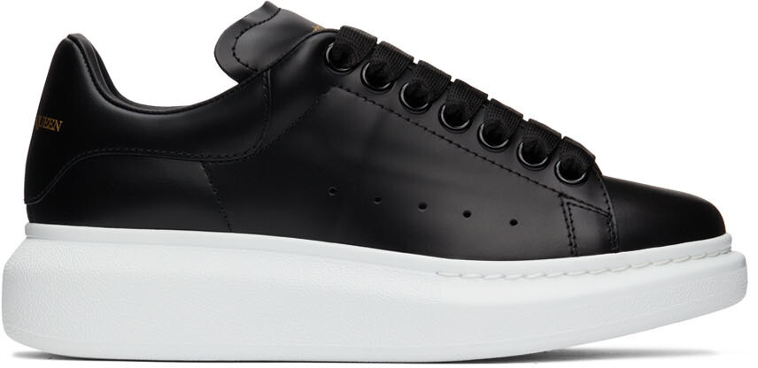 

Черные массивные кеды Alexander McQueen